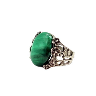 טבעת אספנות עם מלכיט טבעי. כסף 925