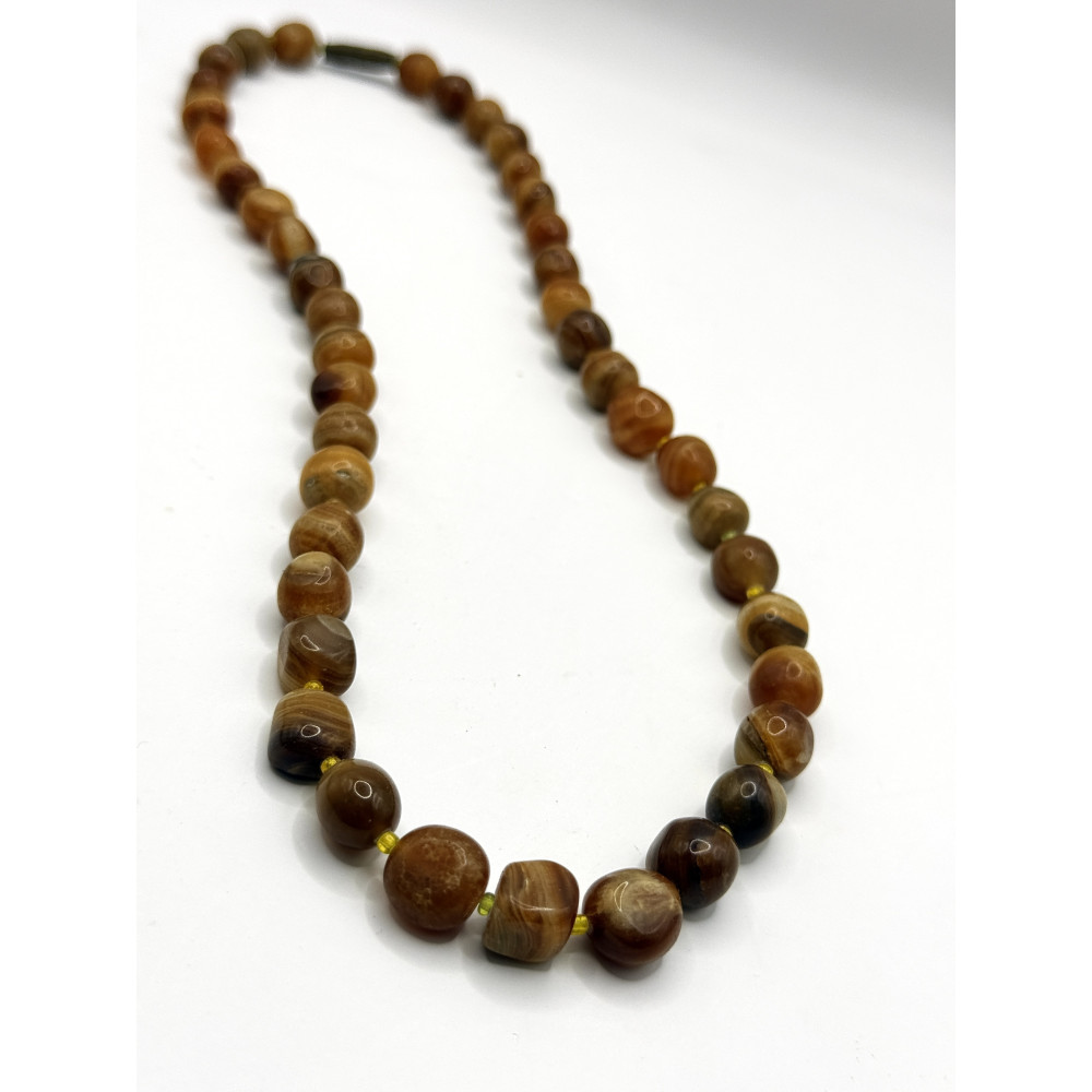 שרשרת חרוזים מאבן אגט טבעית (אגט מפוספס בגווני ענבר וחום)