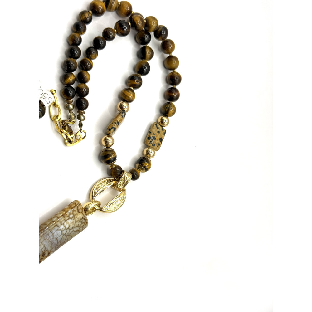 שרשרת מאבן טייגר איי (Tiger Eye) עם אביזרי מתכת בגוון זהב ותליון