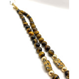 שרשרת מאבן טייגר איי (Tiger Eye) עם אביזרי מתכת בגוון זהב ותליון