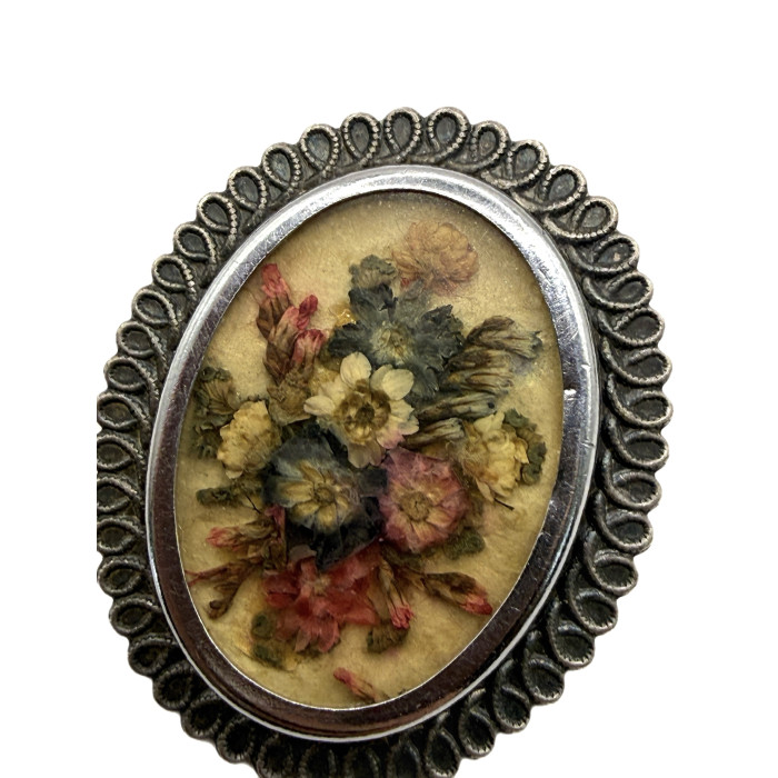 סיכת וינטג' "הרבריום" עם פרחים טבעיים מיובשים