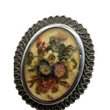 סיכת וינטג' "הרבריום" עם פרחים טבעיים מיובשים