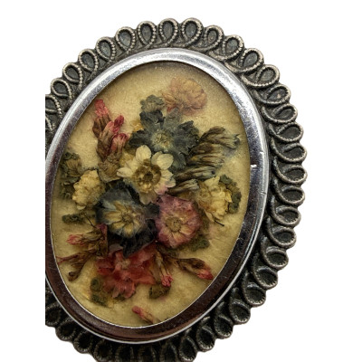 סיכת וינטג' "הרבריום" עם פרחים טבעיים מיובשים