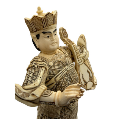 Редкая фигурка Вайшраваны — божества-защитника и покровителя удачи.