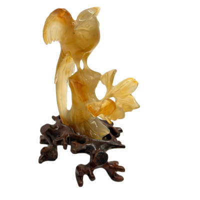 Китайская резная фигурка птицы из агата