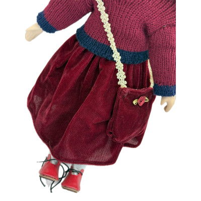 Коллекционная фарфоровая кукла в винтажном наряде