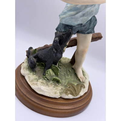 Фарфоровая статуэтка в стиле Каподимонте «Мальчик с арбузом» — Италия