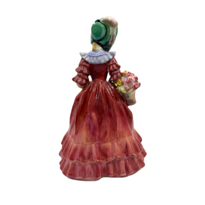 פסלון פורצלן Royal Doulton “Lady Betty” HN 1967 – וינטג’ אנגלי