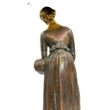 אנטונן מרסייה, 1845– 1916פסלון ברונזה עתיק ״אישה החוזרת מן השוק״ / ״איכרה״